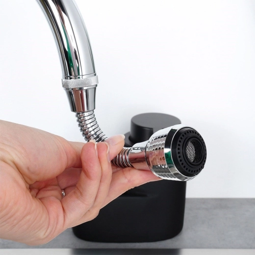 Flexible gooseneck for precise water direction