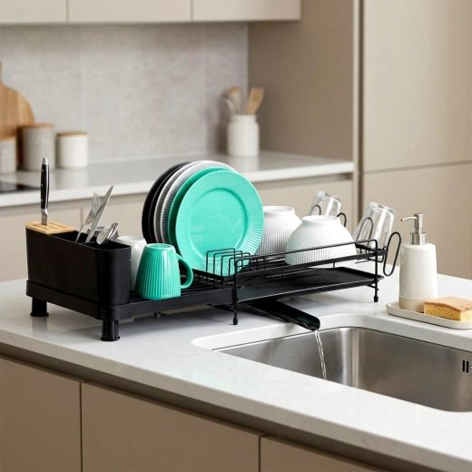 Smart water drainage spout into the sink