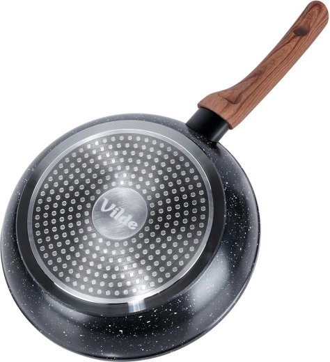 Compatible with all types of stoves including induction