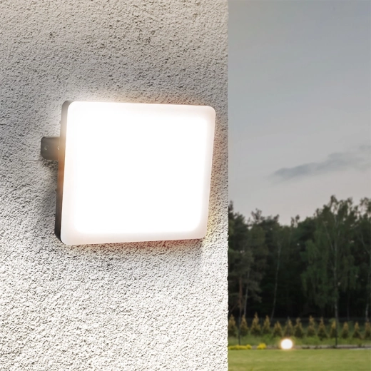Durable for outdoor use (IP65)