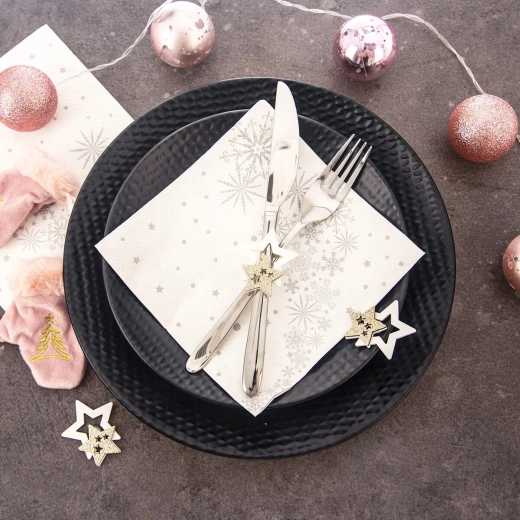 Ideal for table setting and serving