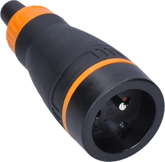 IP40 protection rating, with IP44 plug up to IP44