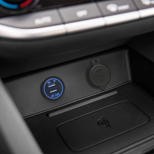 Built-in dual USB socket for cars