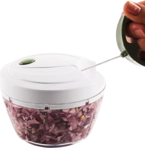 Pull mechanism for fast, cord-free chopping