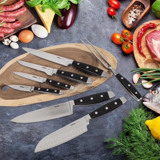 Sturdy handle for a secure grip when working with meat