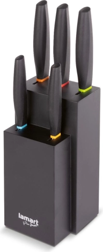 Five knives for everyday food preparation