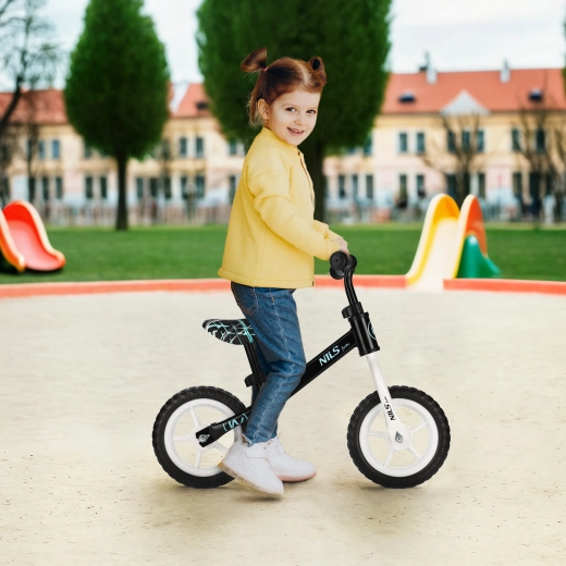 Maintenance-free 10″ EVA wheels for a smooth ride