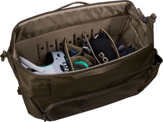 Wide opening for easy packing
