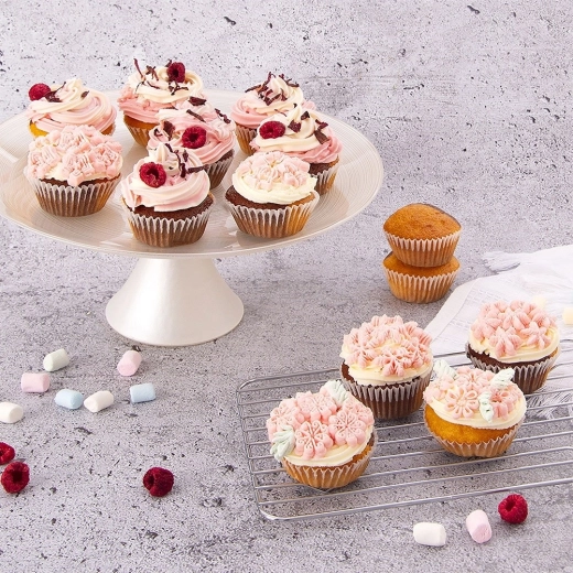 Beautiful results on cakes and cupcakes