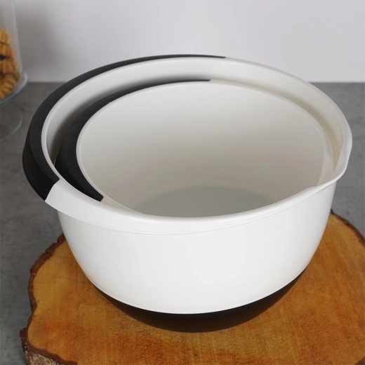 Stackable and dishwasher-safe