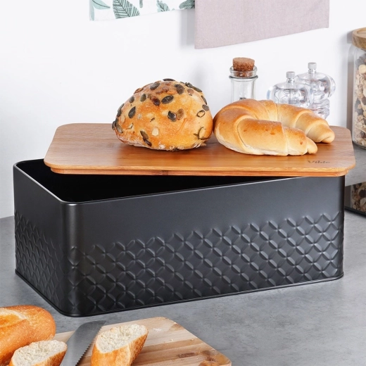 A lid that doubles as a cutting board