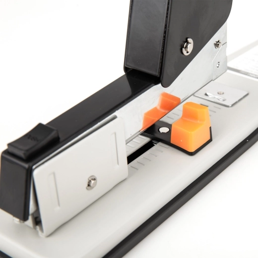 Integrated scale for precise staple placement