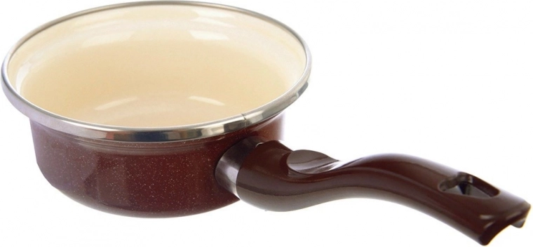 Versatile use on all cooktops and in the oven