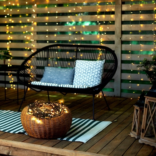 Warm white light for a cozy atmosphere