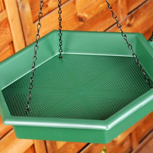 Feeder with drainage base – keeps feed dry
