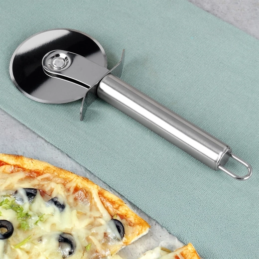 Sharp rotary blade for clean cuts