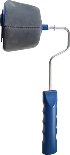 Ergonomic handle and even coverage