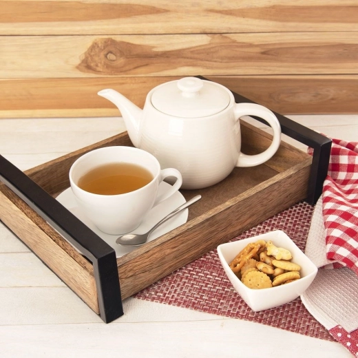 Стилно сервиране на напитки и вкусотии