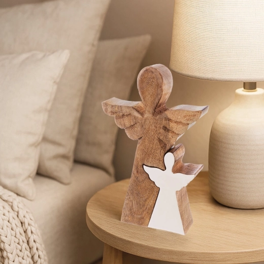 Striking size for a statement decoration