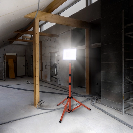IP65 protection for construction sites and outdoor use