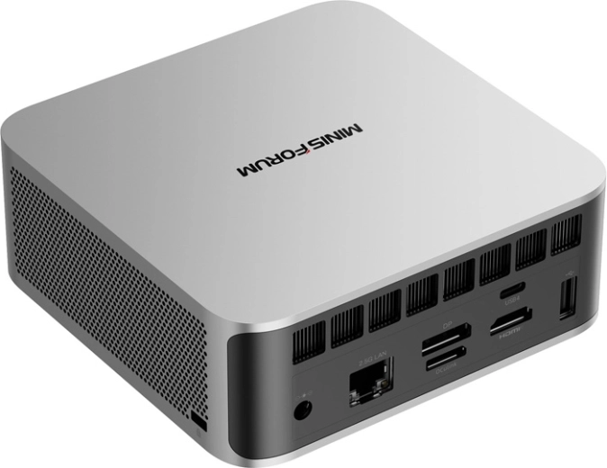 Connectivity for 4 monitors and eGPU via OcuLink