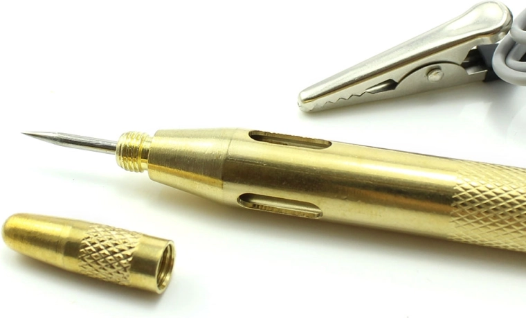 Sharp probe with protective cap