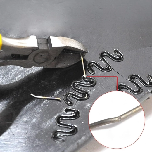 Pliers for easy trimming of staples