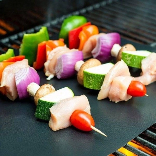 Cleaner grill without pieces falling through