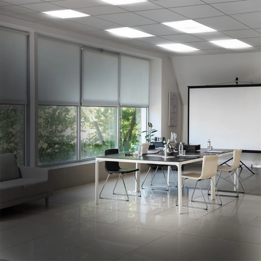 Low glare for comfortable work (UGR <19)