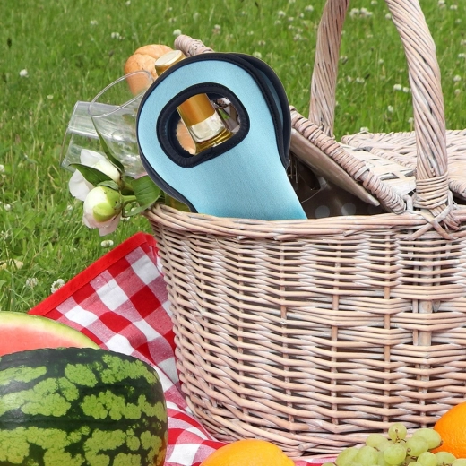 Comfortable carrying and protection on trips