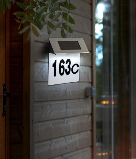 Visible house number day and night