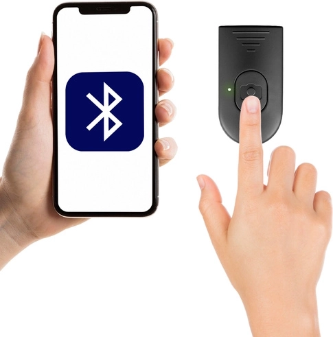 Bluetooth remote shutter with a range up to 10–15 m