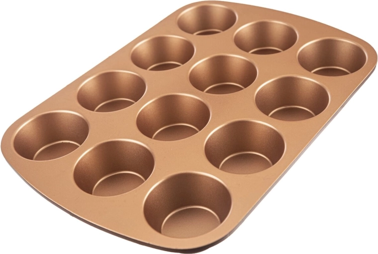 Metal construction for even baking