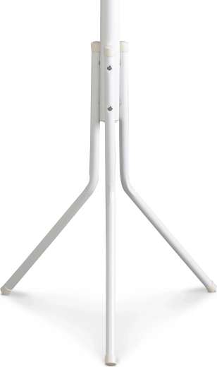 Stable metal construction with a three-legged base