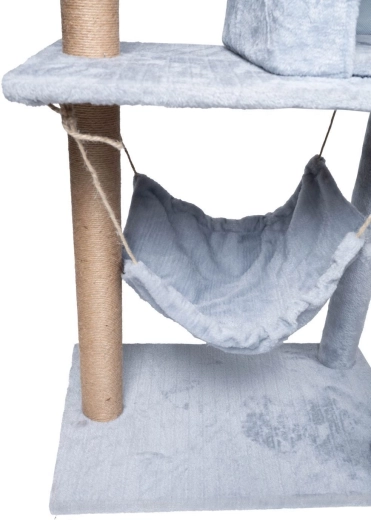 Sisal scratching posts for healthy claws