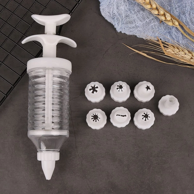 Сладкарски шприц за украса на торти