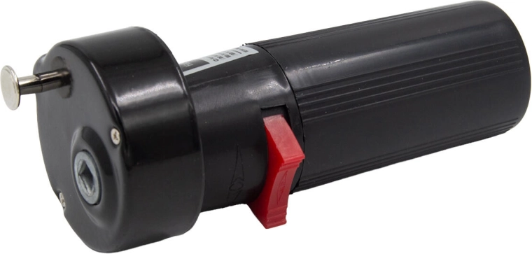 Battery-powered rotisserie motor for grill