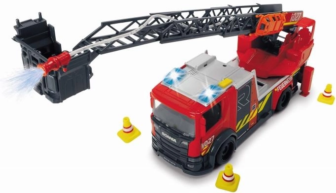 Изтегляща се стълба с кош и водно оръдие