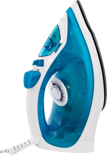 Мощност 2200 W и силен парен удар