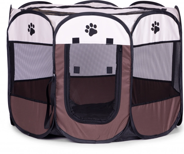 Ventilated mesh walls and zippered top cover