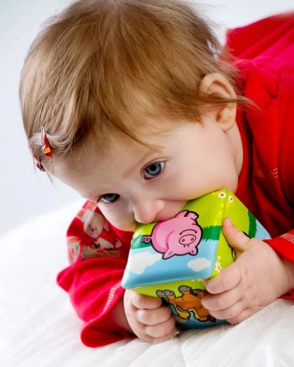 Мек и безопасен за първите зъбки