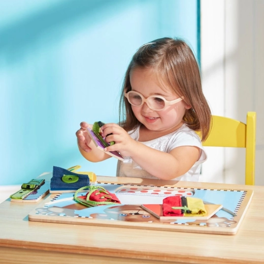 Здраво дървено изпълнение за деца 3+