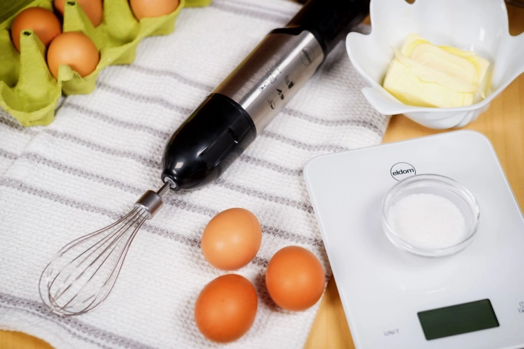 Бъркалка и съд 700 ml