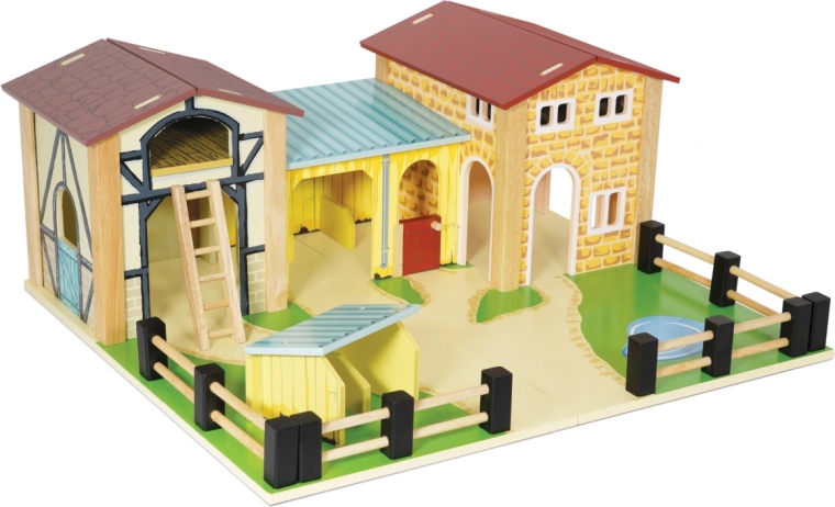Realistic farm for imaginative play