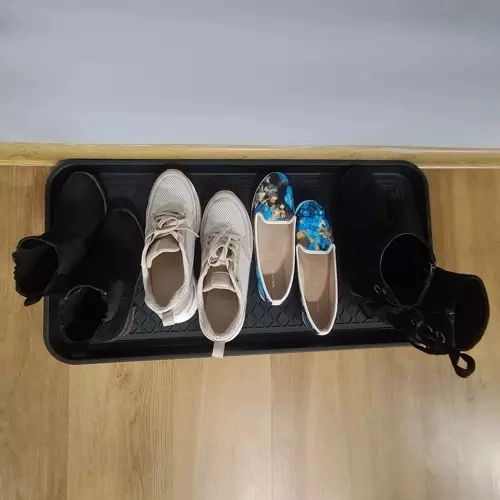 Голям размер за няколко чифта обувки