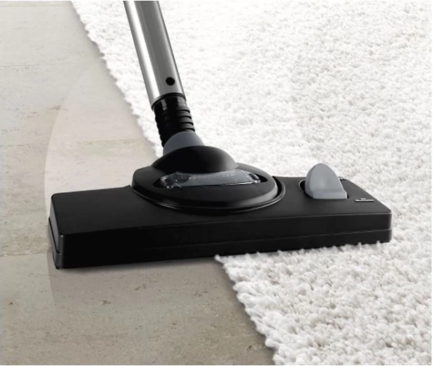 Turbo brush for deep cleaning of carpets and pet hair