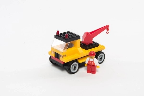 Строително превозно средство с въртящо се рамо