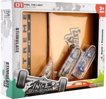 Два пръстови скейтборда в опаковката