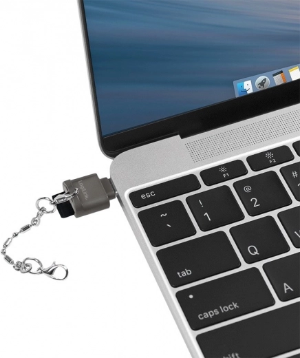 Fast transfer up to 480 Mb/s