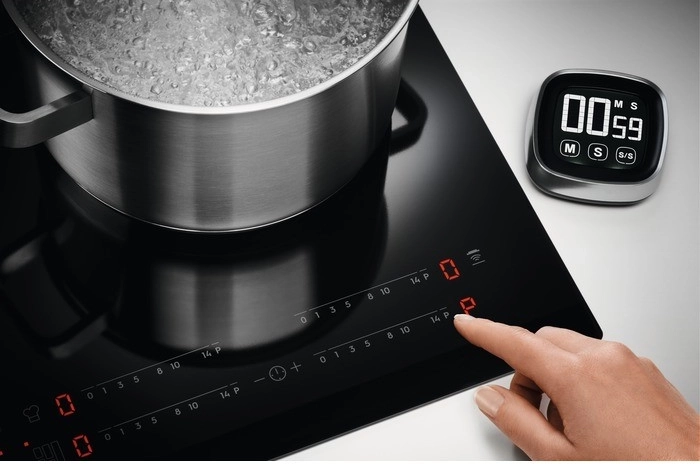 Intuitive touch controls and practical timer